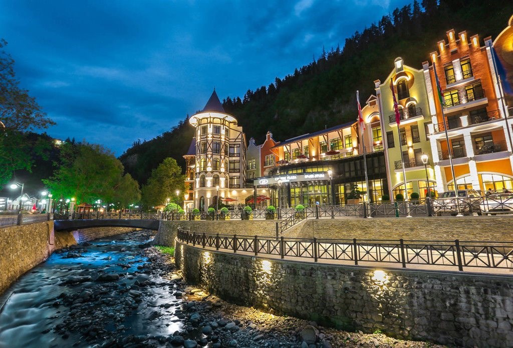 6131374_crowne-plaza-borjomi_117452
